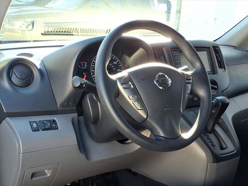 Used 2020 Nissan NV200 SV image 7