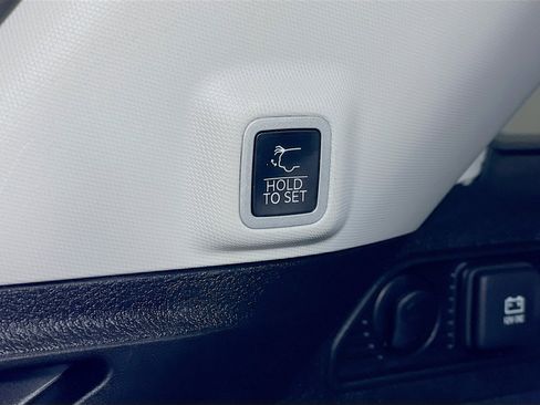 Used 2022 Jeep Grand Cherokee Limited 4xe image 30