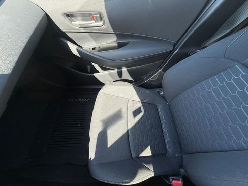 Used 2024 Toyota Corolla SE w/ SE Package image 22