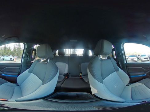 Used 2025 Toyota Tacoma TRD Off-Road image 41