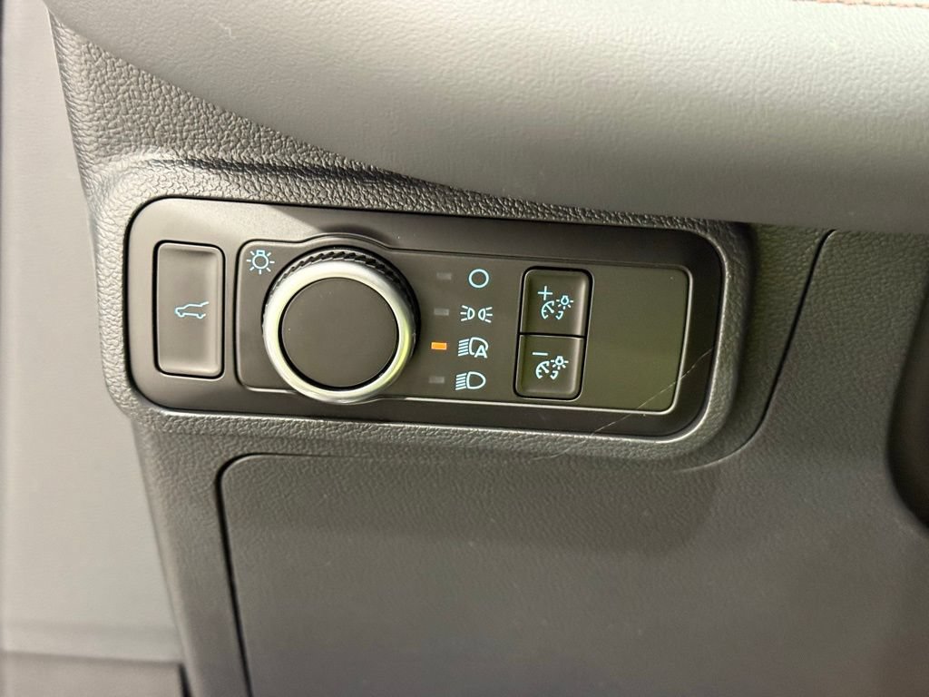 New 2026 Ford Explorer Active AWD/4WD image 33