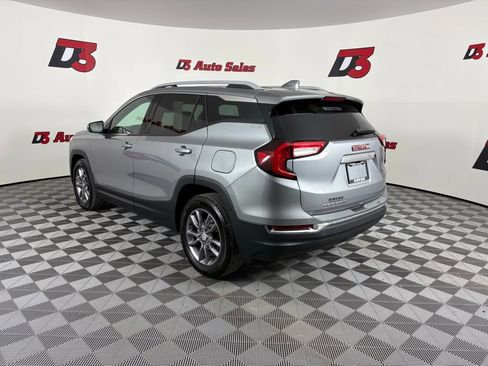 Used 2023 GMC Terrain SLT w/ Infotainment Package II FWD image 4