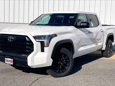 New 2026 Toyota Tundra SR5 image 2