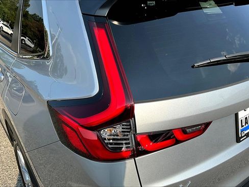 Used 2023 Honda CR-V EX image 32