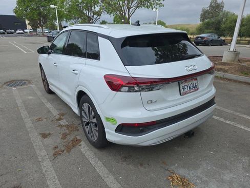 Used 2023 Audi Q4 e-tron Premium Plus w/ Premium Plus RWD image 4