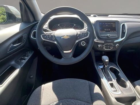 Used 2024 Chevrolet Equinox LT AWD/4WD image 8