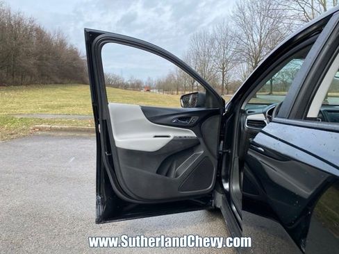 Used 2022 Chevrolet Equinox LS image 11