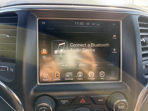 Used 2014 Jeep Grand Cherokee Limited image 14