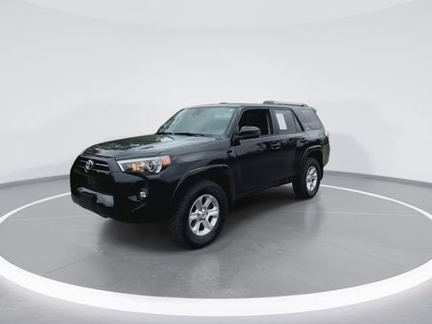 Used 2022 Toyota 4Runner SR5 AWD/4WD image 5