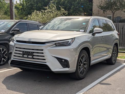 Used 2025 Lexus TX 350 AWD w/ Technology Package image 3