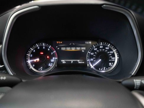 Used 2023 Toyota Highlander XLE image 16