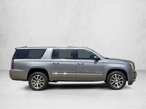 Used 2019 GMC Yukon XL Denali RWD image 4