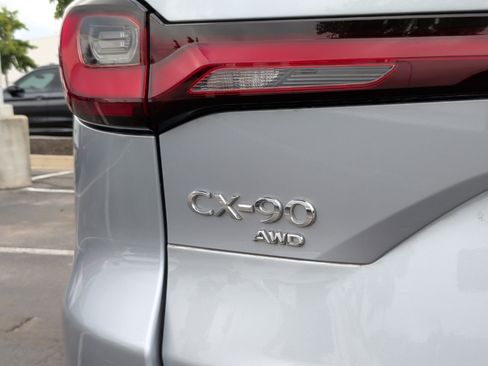 Used 2024 MAZDA CX-90 Plug-In Hybrid w/ Premium Plus AWD/4WD image 12