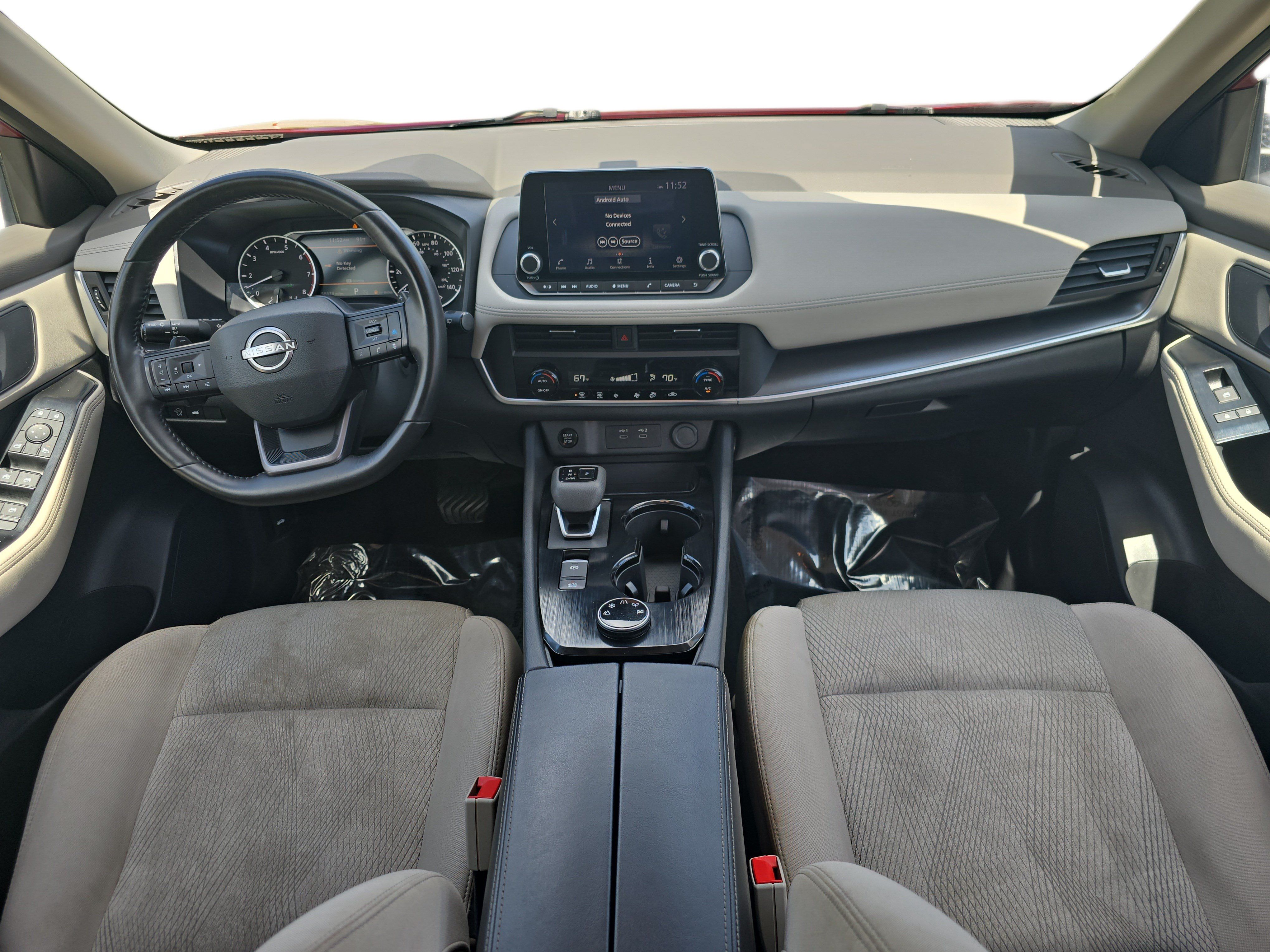 Used 2025 Nissan Rogue SV AWD/4WD image 9