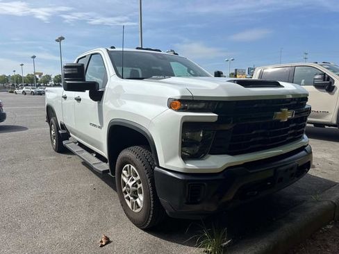Used 2026 Chevrolet Silverado 2500 W/T w/ WT Convenience Package AWD/4WD image 2