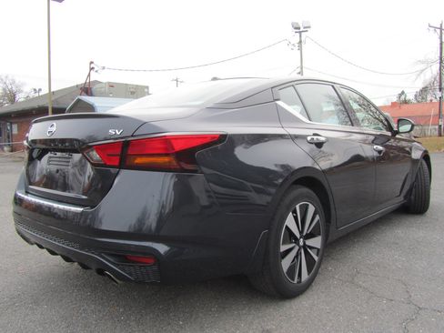 Used 2020 Nissan Altima 2.5 SV image 10