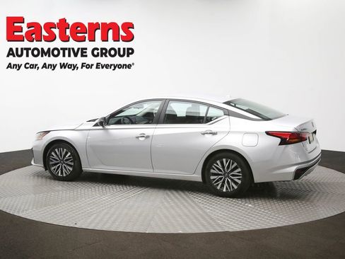 Used 2024 Nissan Altima 2.5 SV image 61