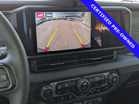 Used 2024 Jeep Wrangler Unlimited Rubicon image 30