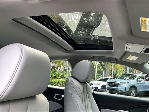 Certified 2025 Acura Integra image 13