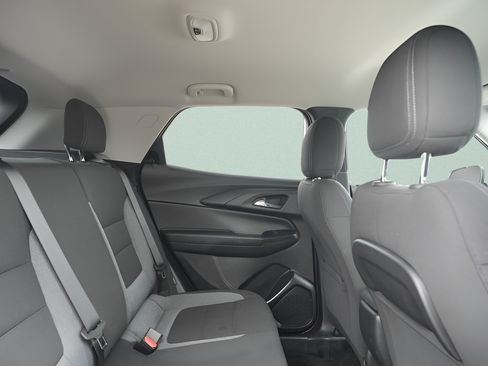 Used 2023 Chevrolet TrailBlazer LT FWD image 14