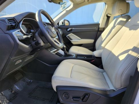Used 2024 Audi Q3 2.0T Premium Plus image 16