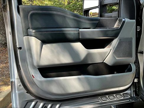 Used 2024 Ford F450 Limited image 41