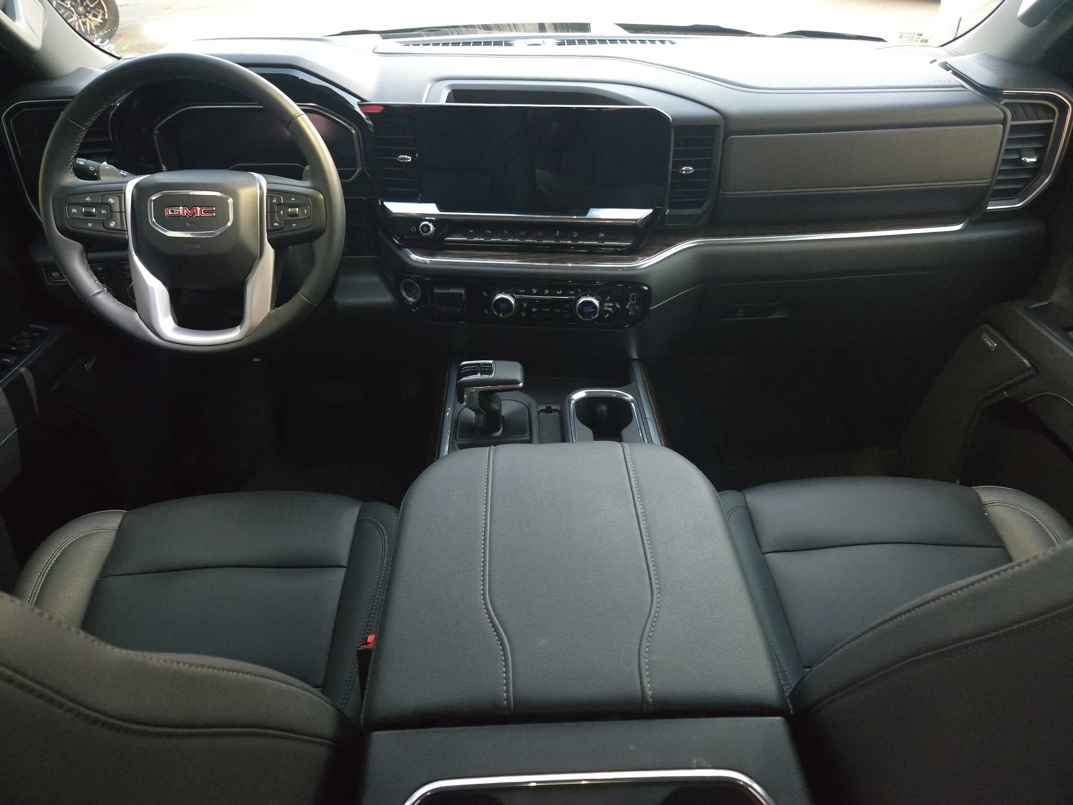 Used 2023 GMC Sierra 1500 Elevation w/ Elevation Premium Package AWD/4WD image 10