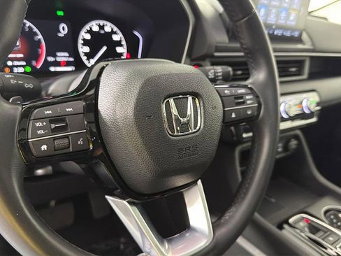 Used 2025 Honda Pilot Touring image 25