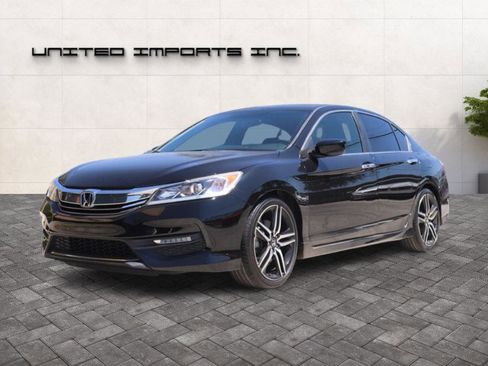 Used 2017 Honda Accord Sport image 3