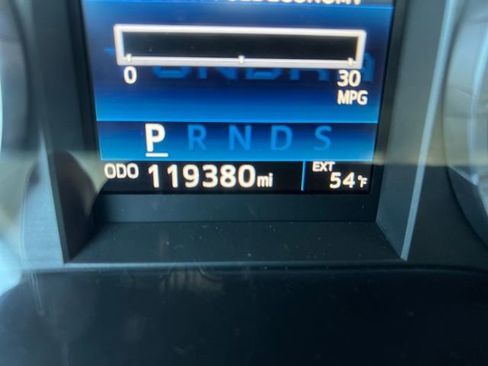 Used 2016 Toyota Tundra Limited image 27