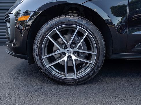 Certified 2026 Porsche Macan AWD/4WD image 24