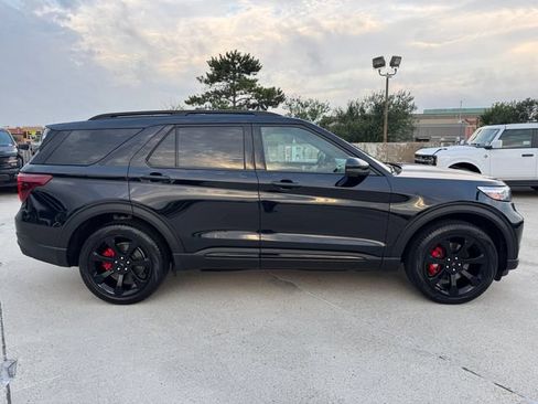 Certified 2024 Ford Explorer ST w/ Equipment Group 401A AWD/4WD image 7