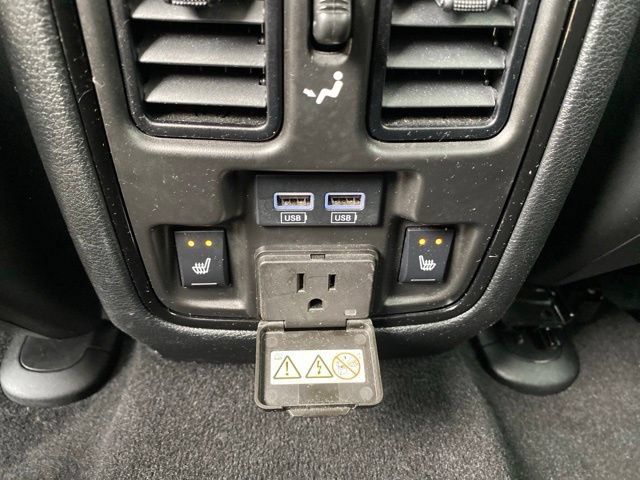 Used 2025 Dodge Durango R/T AWD/4WD image 35