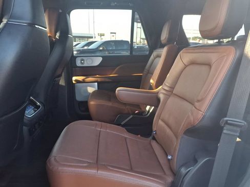 Used 2024 Lincoln Navigator Reserve AWD/4WD image 21