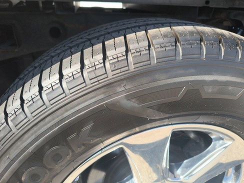 Used 2019 Ford F150 XLT w/ Equipment Group 302A Luxury image 9