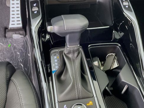 Certified 2024 Kia Sorento SX Prestige image 13