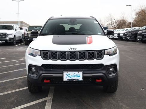 Used 2024 Jeep Compass Trailhawk image 3