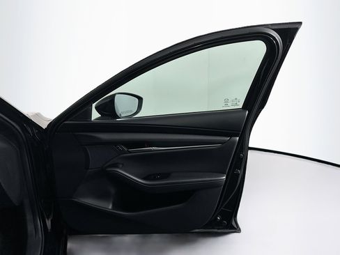 Used 2024 MAZDA MAZDA3 s image 32