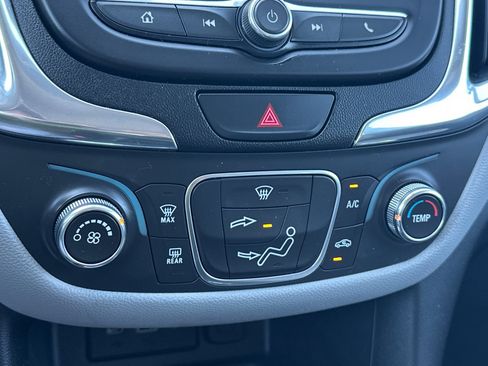 Used 2019 Chevrolet Equinox LS FWD image 20