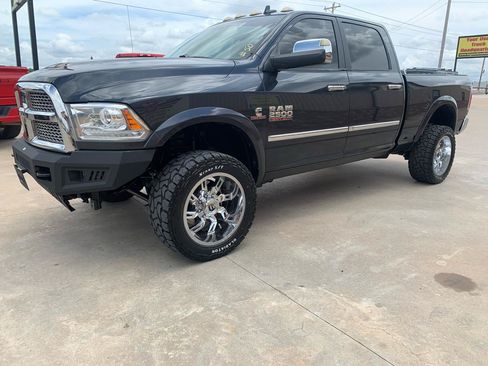 Used 2016 RAM 2500 Laramie AWD/4WD image 3