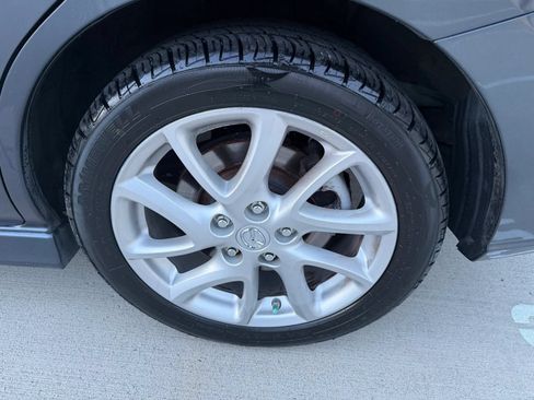 Used 2012 MAZDA MAZDA5 Touring w/ Moonroof & Audio Pkg FWD image 31