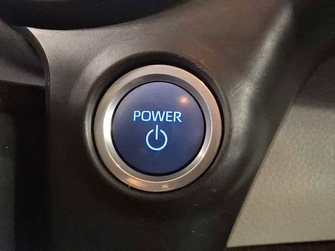 Used 2021 Toyota Sienna XLE w/ XLE Plus Package image 21