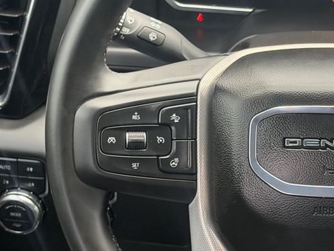 Used 2025 GMC Sierra 2500 Denali AWD/4WD image 14