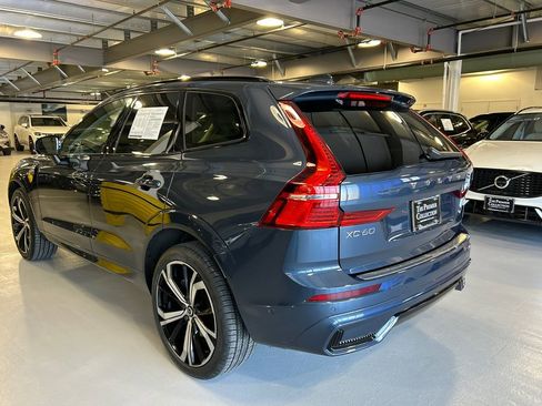 Certified 2024 Volvo XC60 T8 Ultimate w/ Protection Package Premier image 4