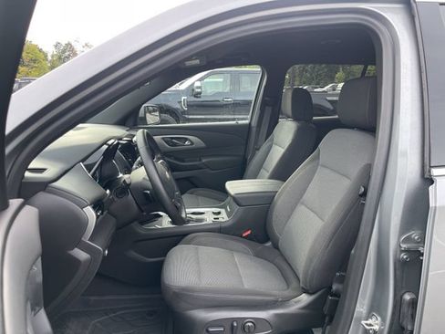 Used 2023 Chevrolet Traverse LT FWD image 30