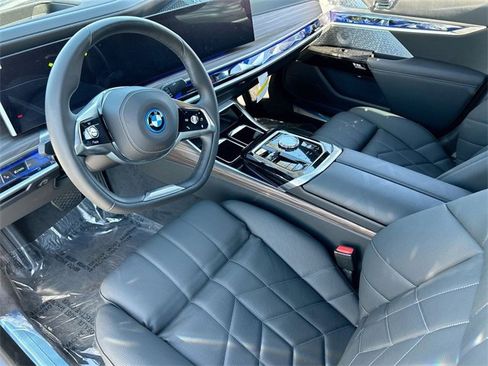 Certified 2024 BMW i7 xDrive60 image 20