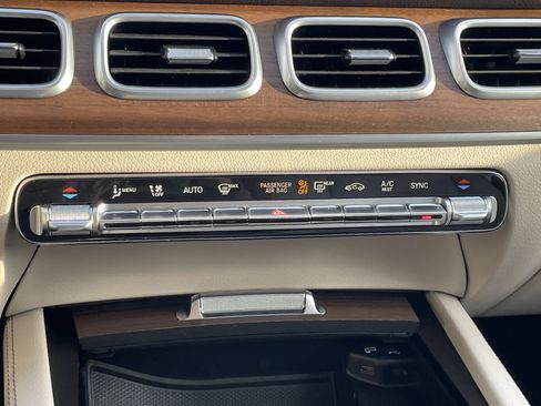 Certified 2022 Mercedes-Benz GLE 450 GLE 450 4MATIC SUV image 33