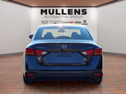 Used 2023 Nissan Altima 2.5 SV image 6