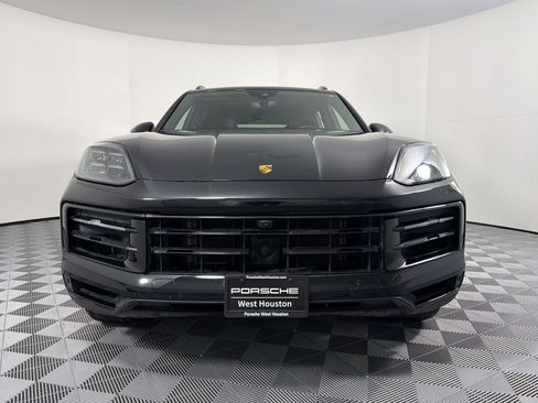 Certified 2024 Porsche Cayenne AWD/4WD image 13