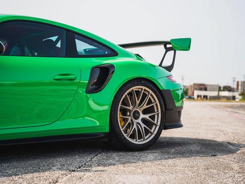 Used 2018 Porsche 911 GT2 RS RWD image 6